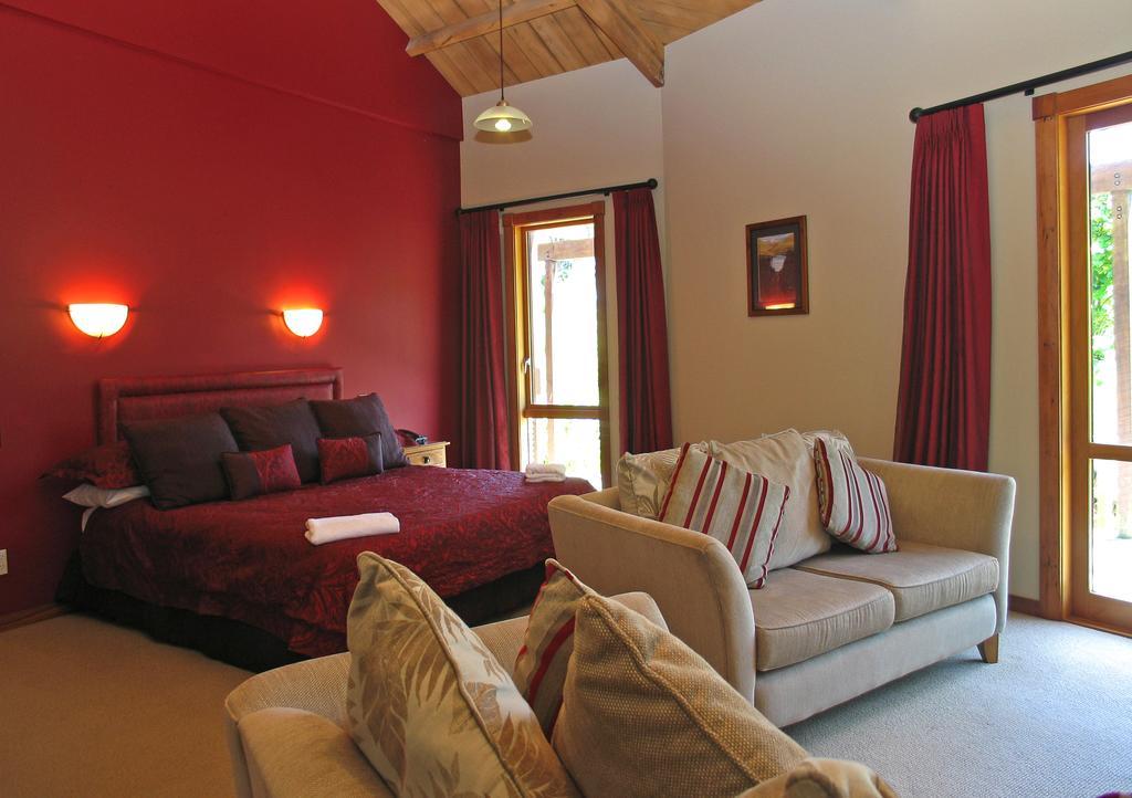 Silverstream Retreat Лоуэр-Хатт Экстерьер фото